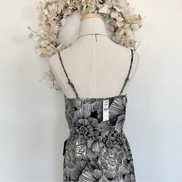 EXPRESS Black White Monochrome Floral Print Wrap Front Maxi Dress - Picture 9 of 14